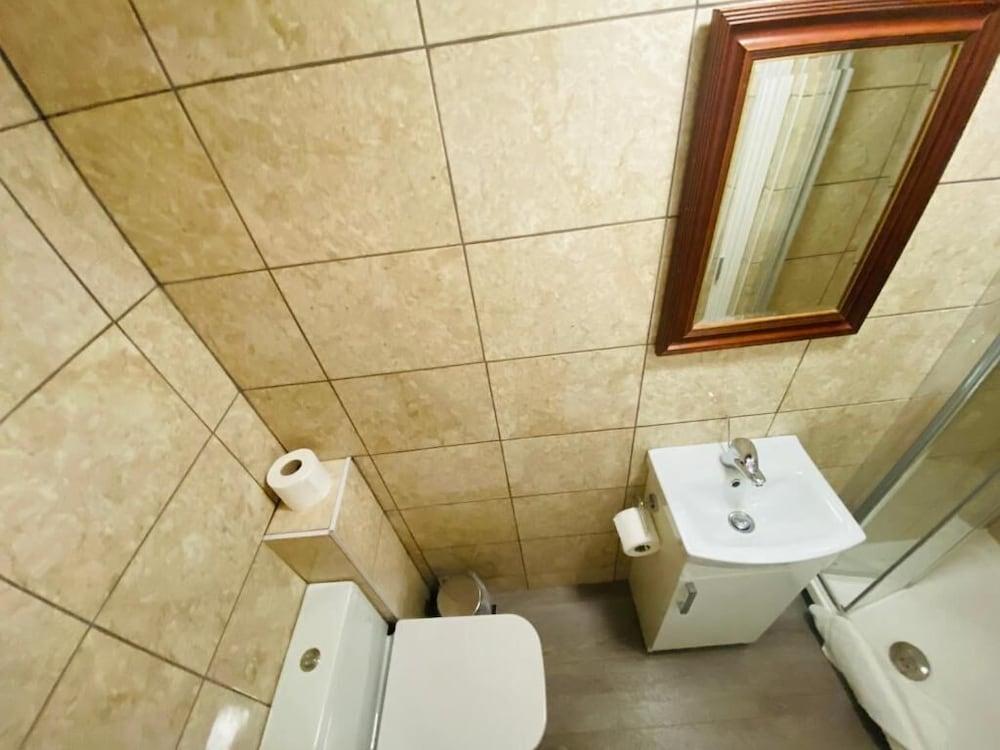 Oyo Lonsdale Guest House Оксфорд Екстер'єр фото