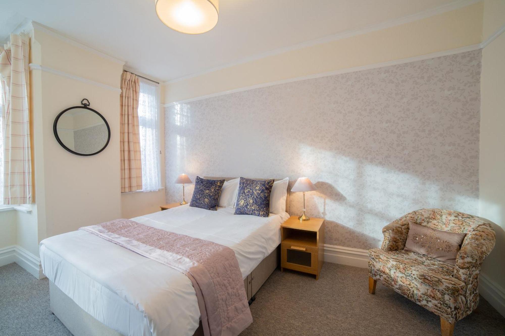 Oyo Lonsdale Guest House Оксфорд Екстер'єр фото